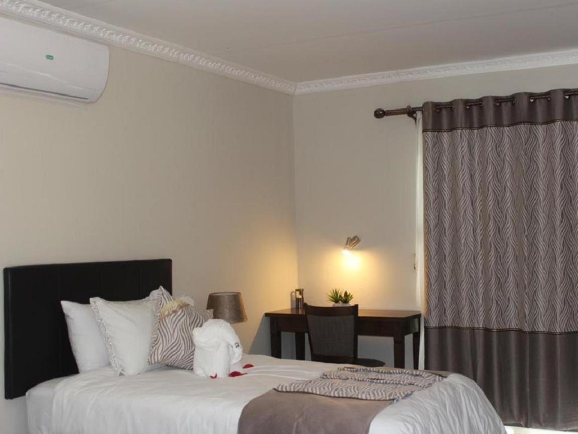 Juda Haus Lodge Katima Mulilo Zewnętrze zdjęcie