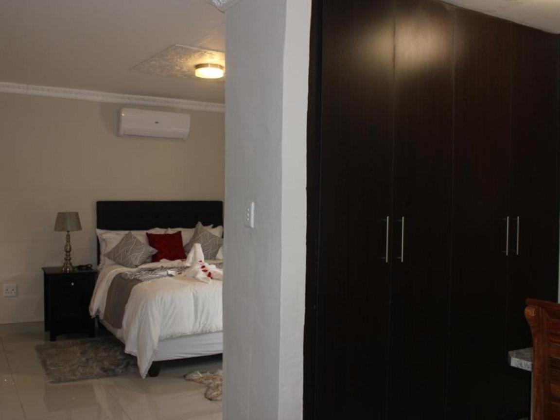 Juda Haus Lodge Katima Mulilo Zewnętrze zdjęcie